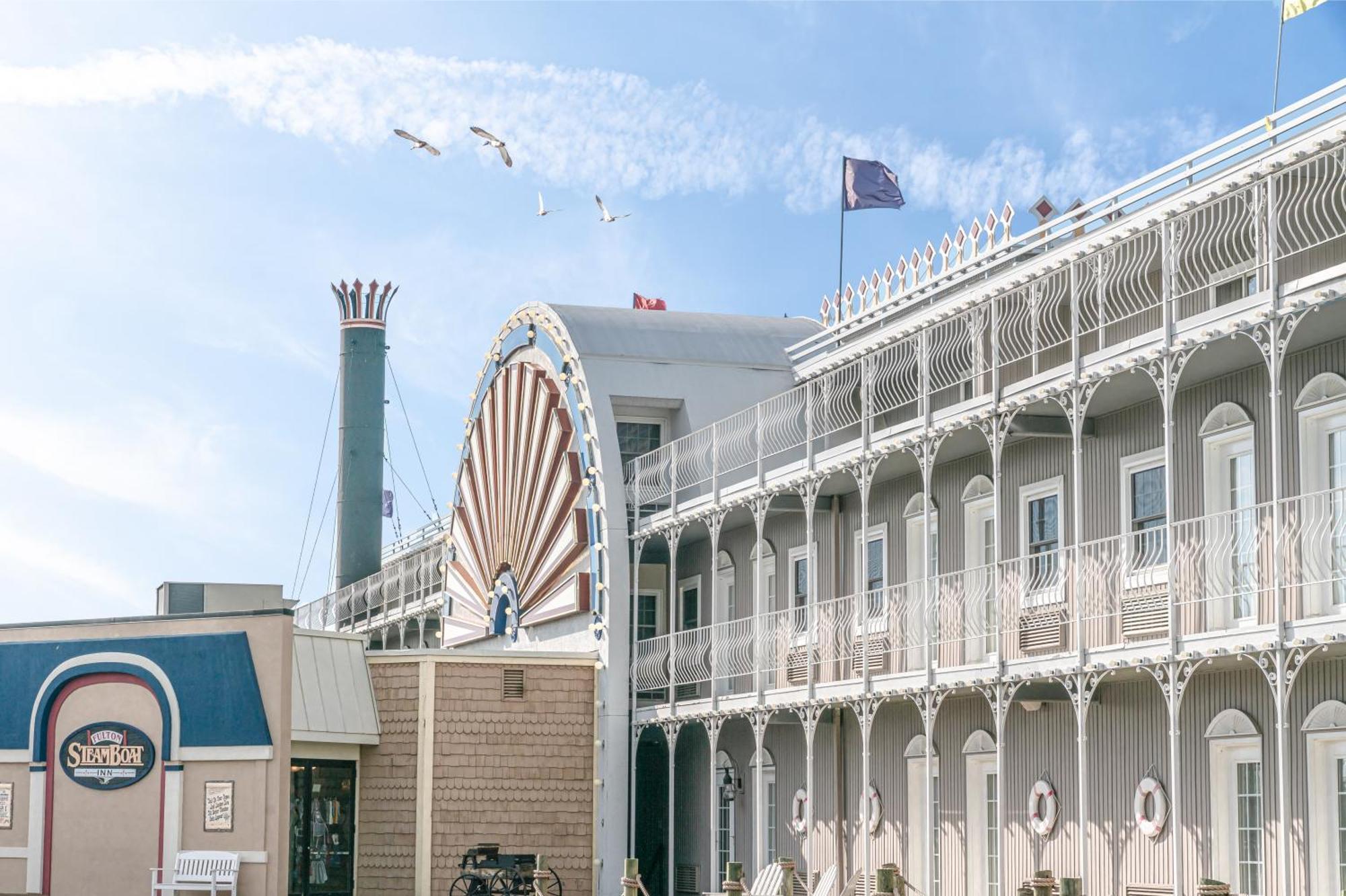 Fulton Steamboat Inn Ronks Buitenkant foto